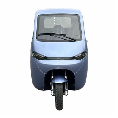Triciclo elétrico com caixa de carga aberta lateral